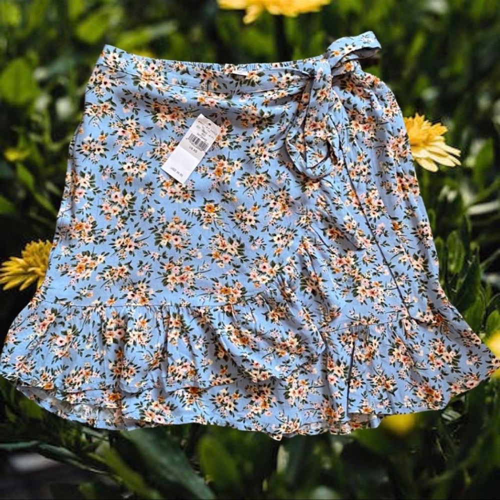 American Eagle Baby Blue Floral Print Wrap Mini Skirt